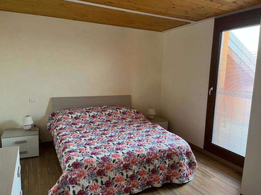 Perla Top Floor Apartment Sirmione Bagian luar foto