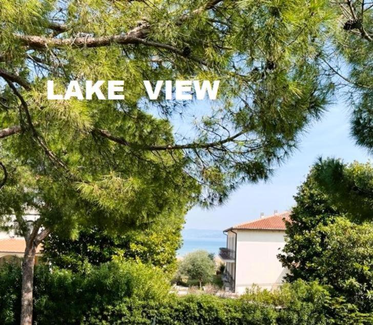 Perla Top Floor Apartment Sirmione Bagian luar foto